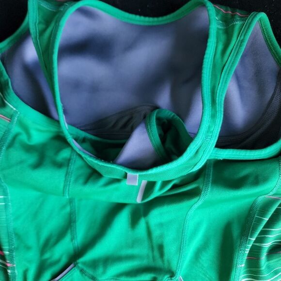 Nike Dri Fit Tank Top - Picture 7 of 7